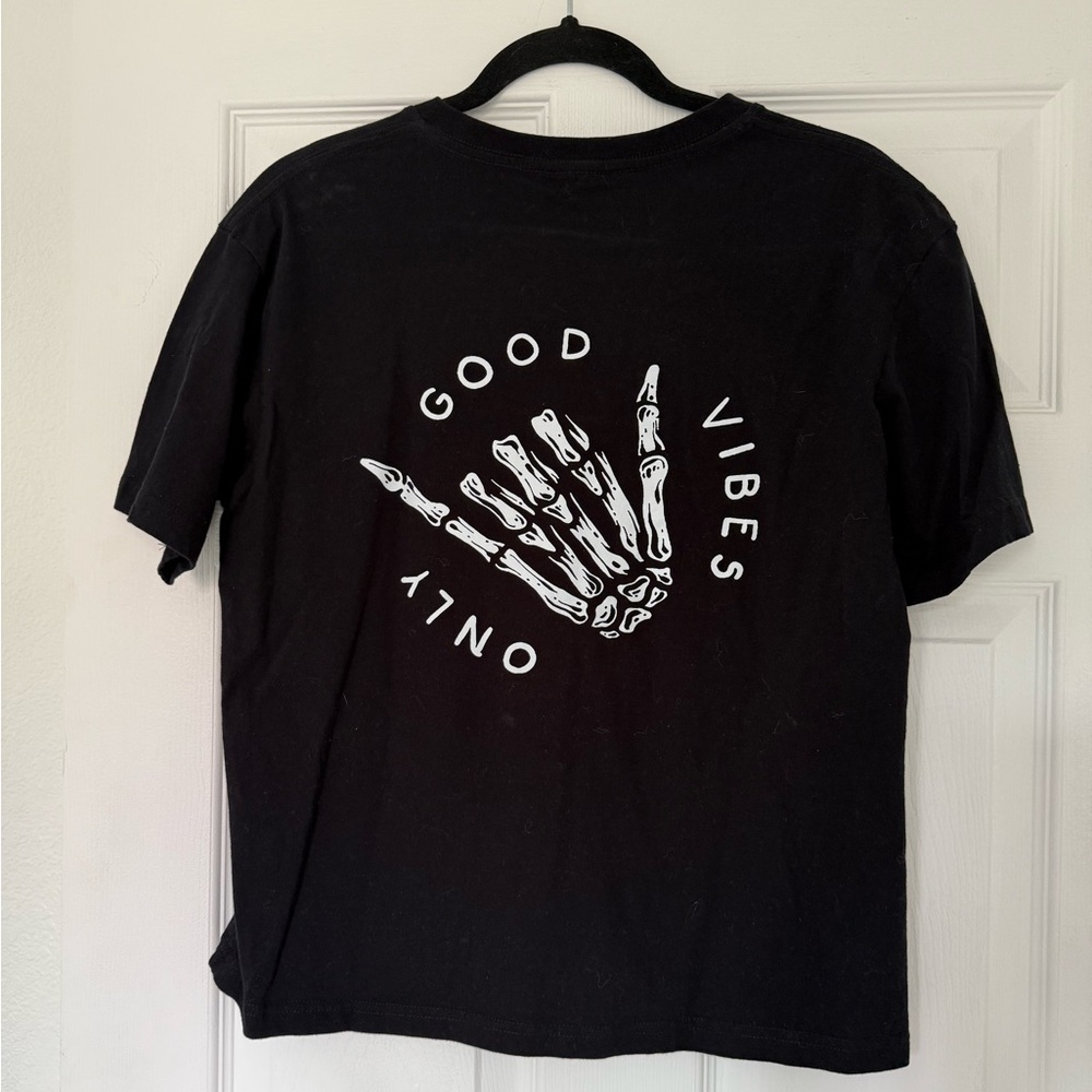 Good Vibes Only Skeleton Graphic Tee – Size Small